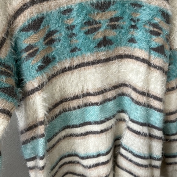 Xhilaration XXL Fuzzy Crewneck Striped Sweater Turquoise/Cream/Gray - Picture 6 of 16